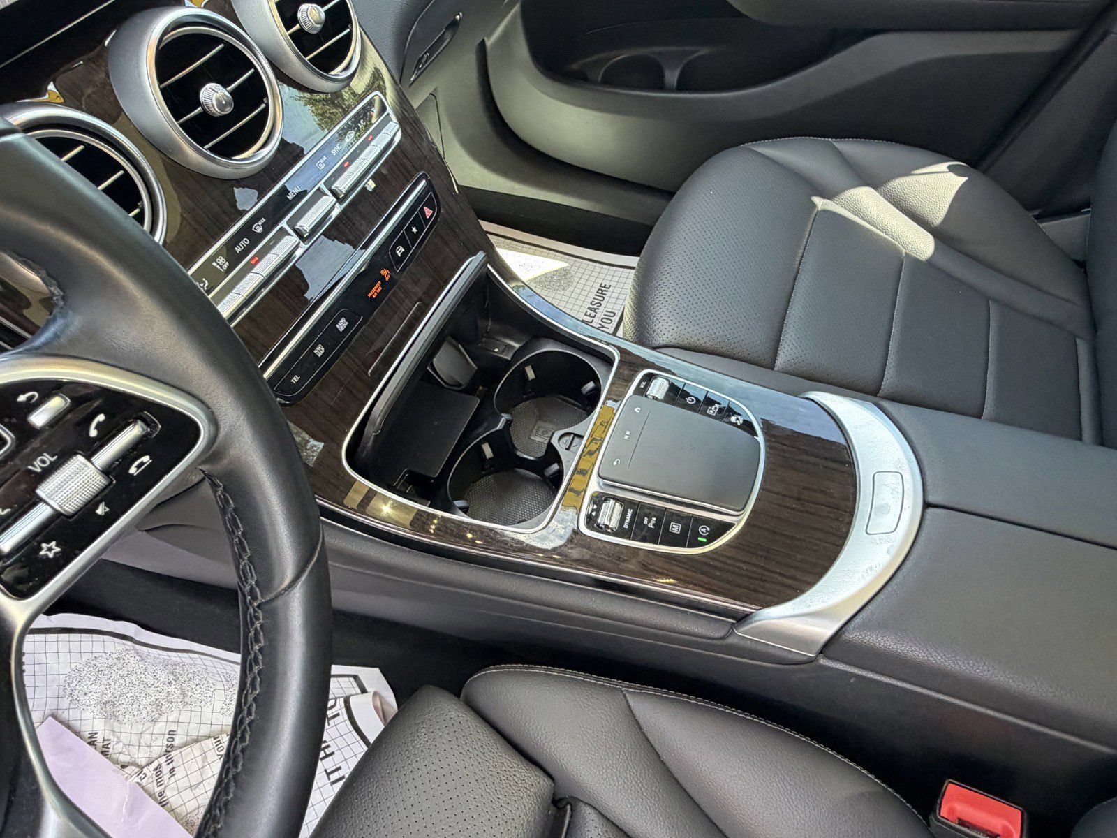 Used 2022 Mercedes-Benz GLC 300 4MATIC image 21