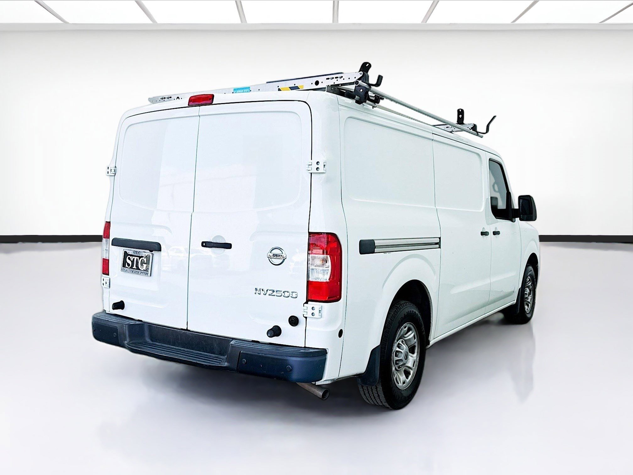 Used 2020 Nissan NV 2500 SV w/ Navigation Package image 4