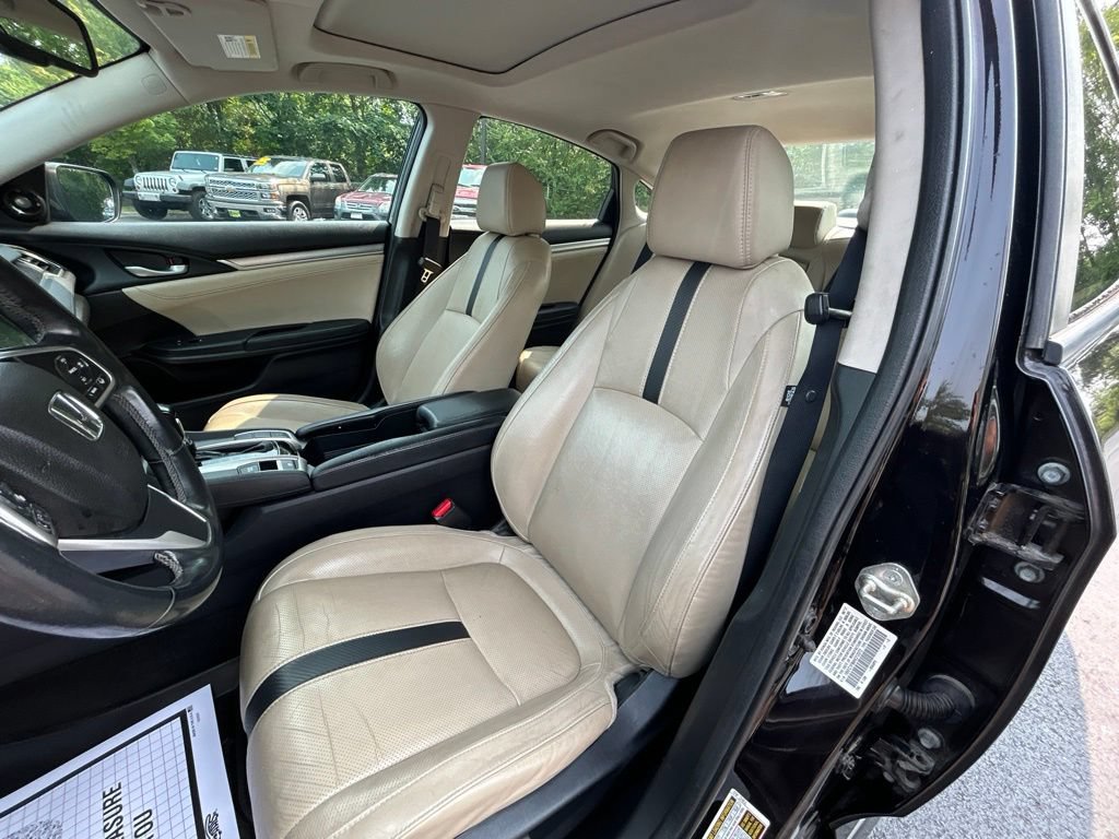 Used 2017 Honda Civic Touring image 14