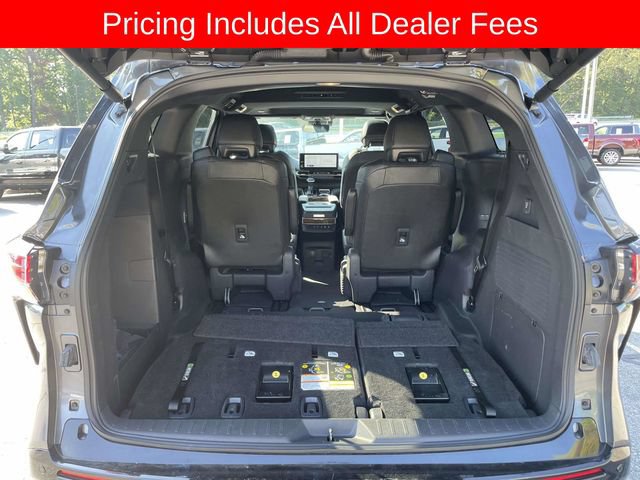Used 2025 Toyota Sienna Platinum AWD/4WD image 13