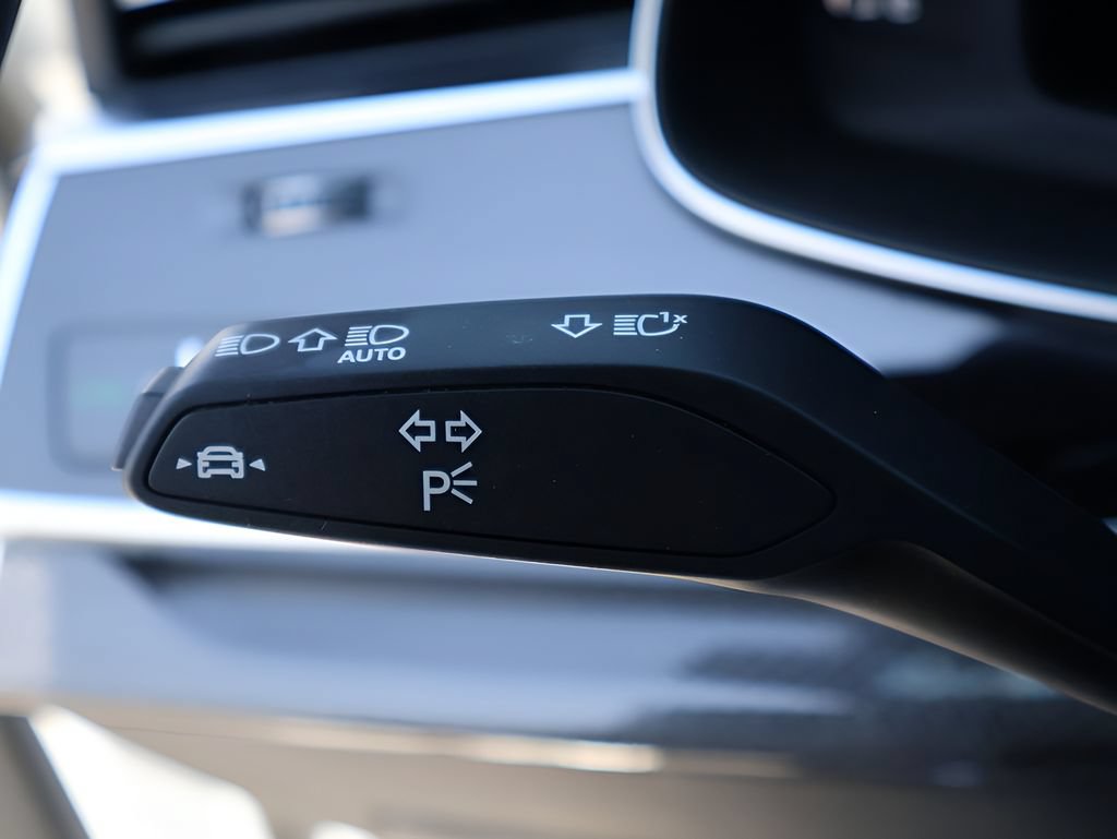 Used 2022 Audi SQ7 Prestige AWD/4WD image 36