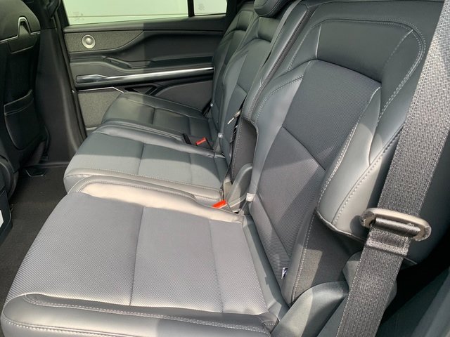 New 2027 Lincoln Navigator Reserve w/ Jet Appearance Package AWD/4WD image 17