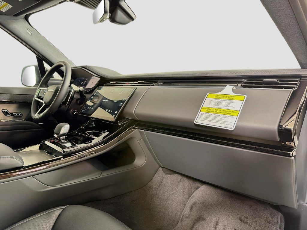 New 2027 Land Rover Range Rover Sport SE AWD/4WD image 30