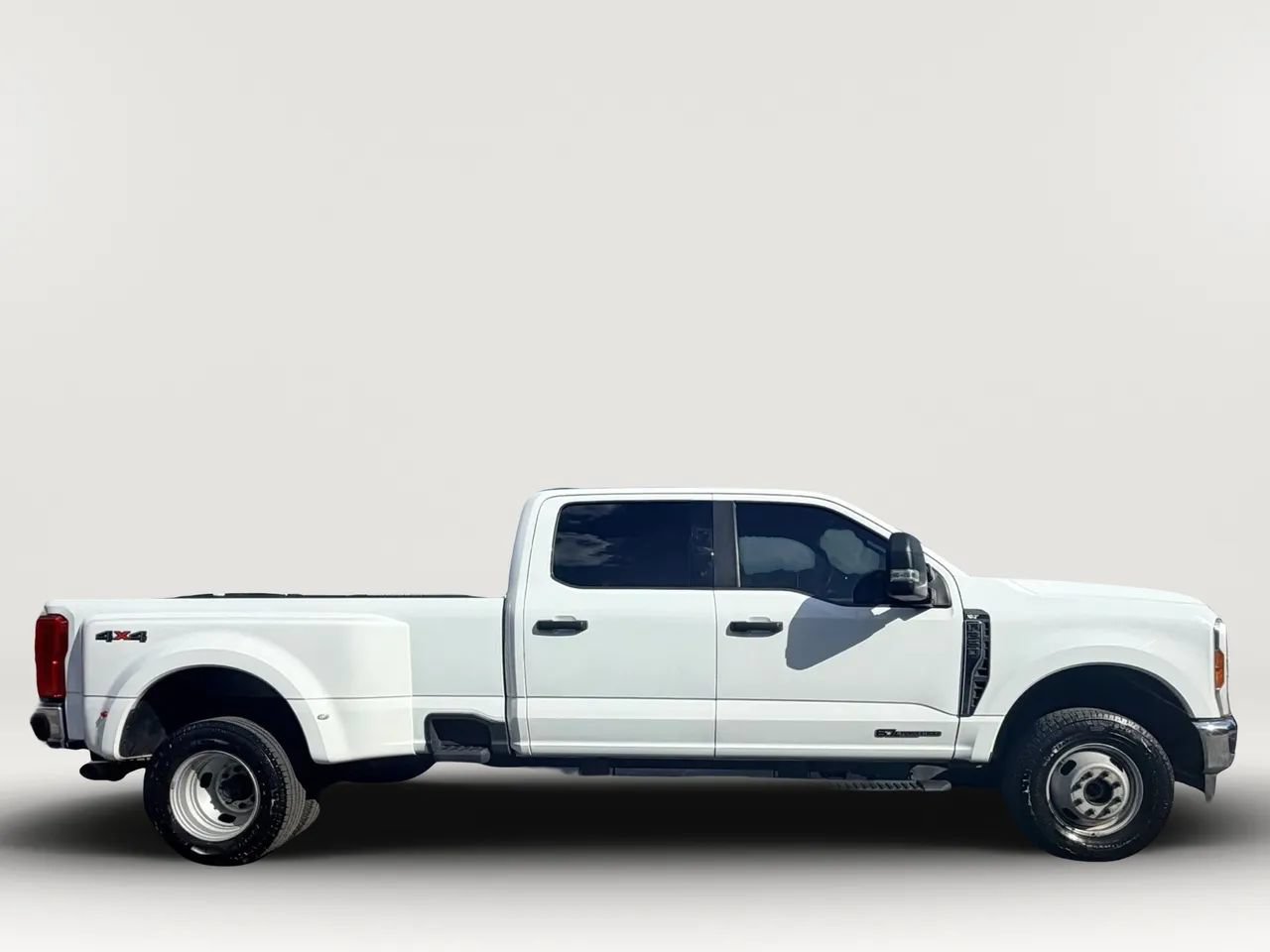 Used 2025 Ford F350 XLT AWD/4WD image 14