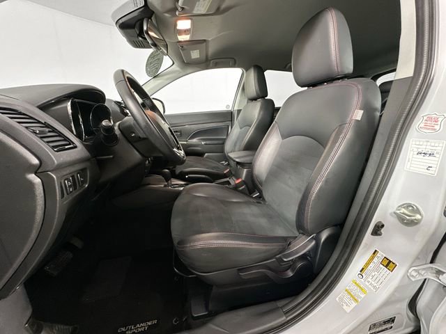 Used 2024 Mitsubishi Outlander Sport SE image 17