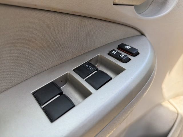 Used 2011 Toyota Corolla LE image 12