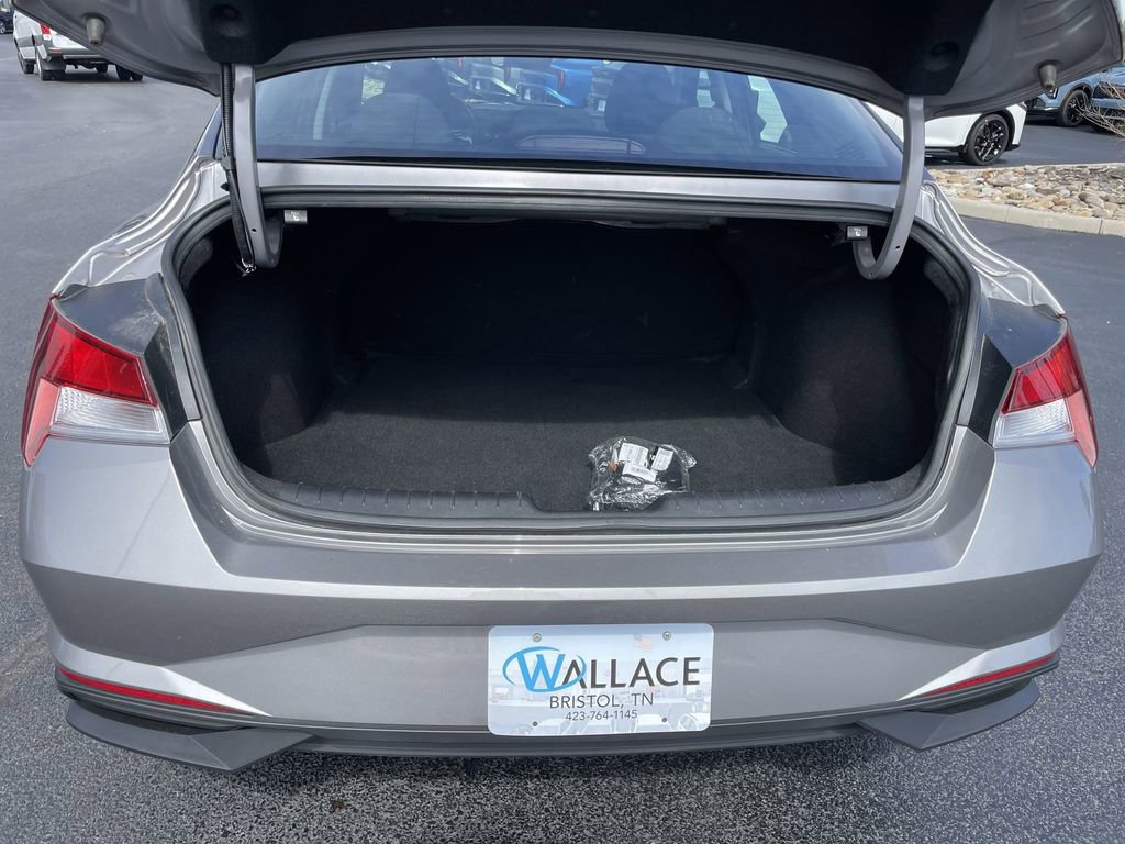 Used 2023 Hyundai Elantra SEL image 34