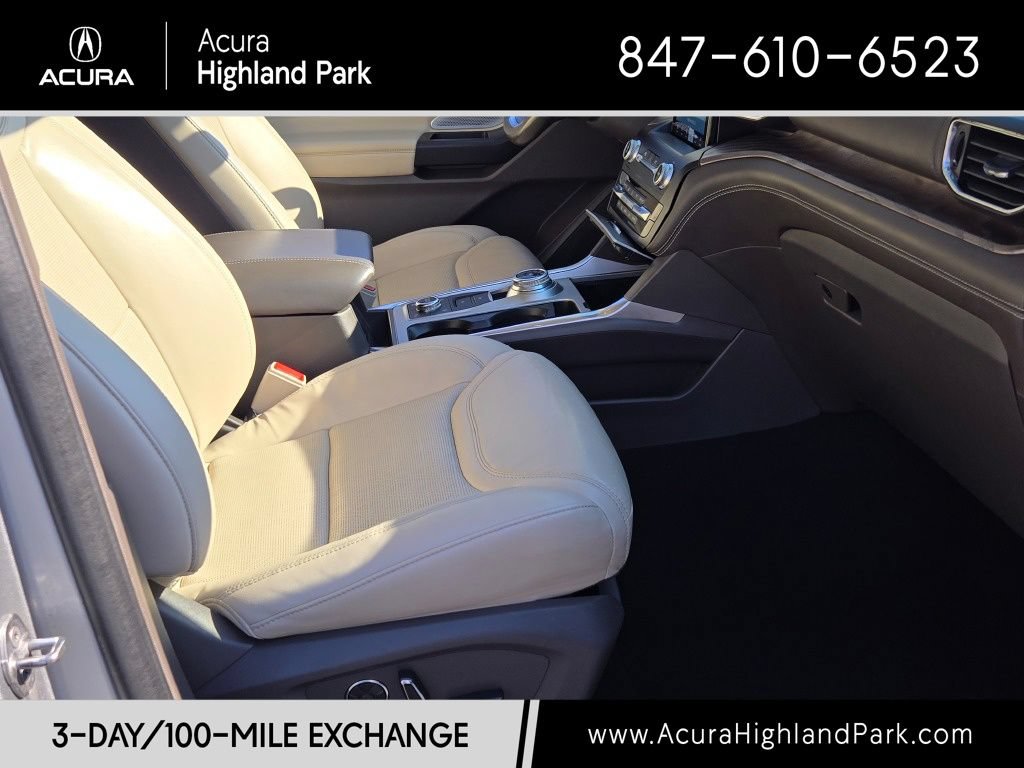 Used 2020 Ford Explorer Platinum w/ Premium Technology Package AWD/4WD image 6