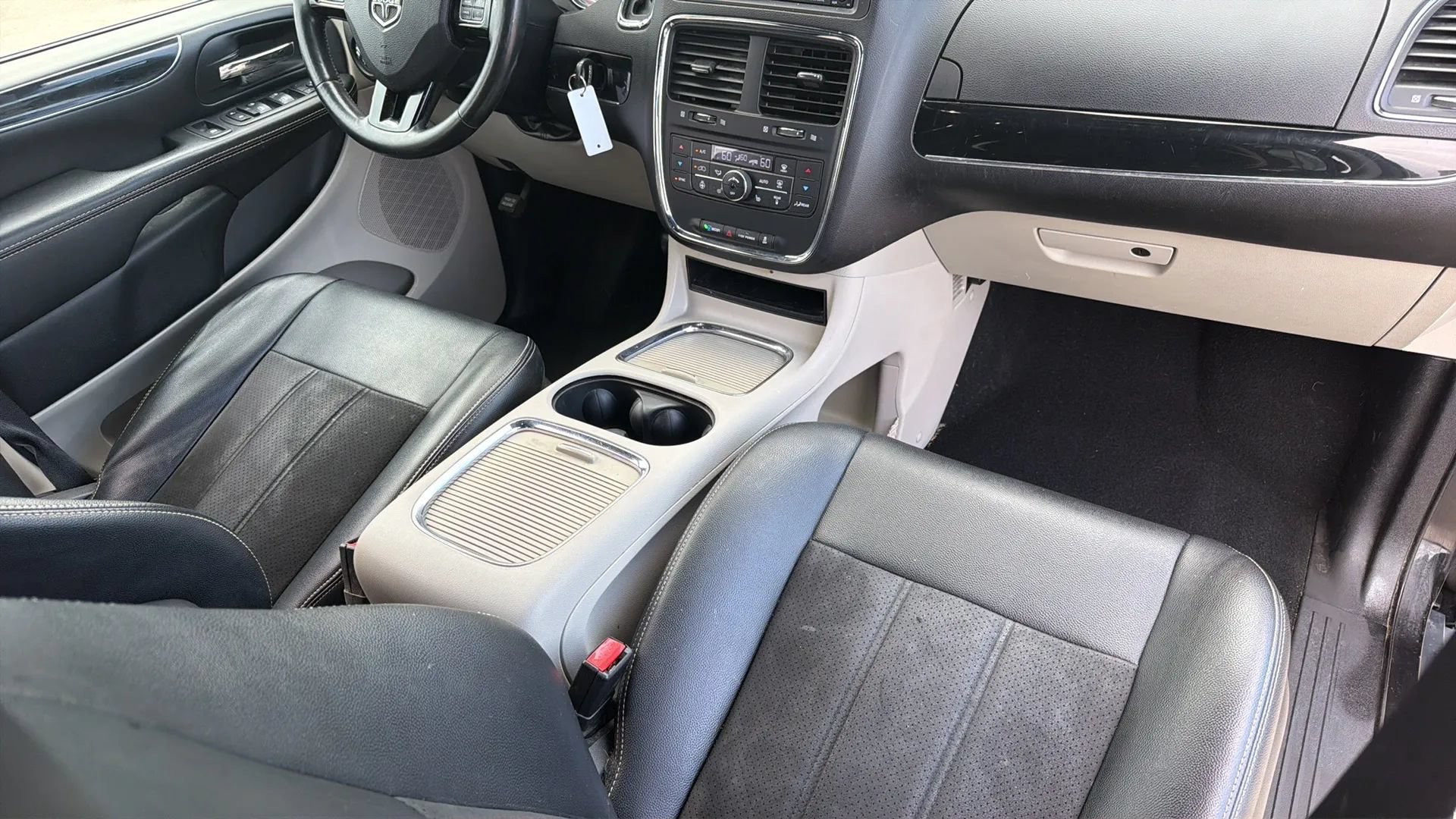 Used 2019 Dodge Grand Caravan SXT w/ Driver Convenience Group FWD image 82