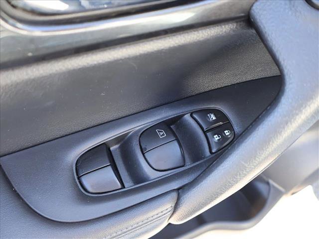 Used 2018 Nissan Rogue S image 10