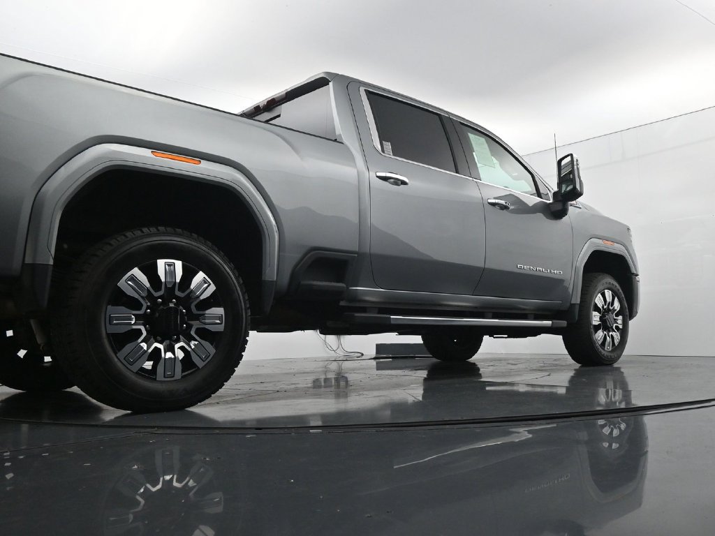 Used 2024 GMC Sierra 2500 Denali w/ Denali Reserve Package AWD/4WD image 37