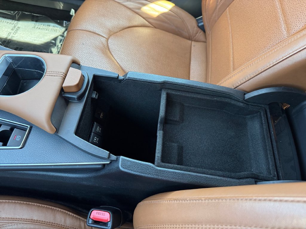 Certified 2019 Toyota Avalon Limited w/ All Weather Liner Package FWD image 28