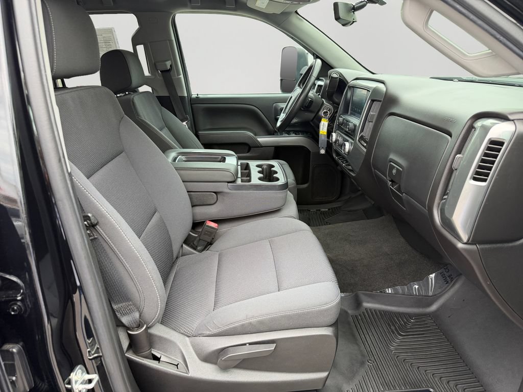 Used 2018 Chevrolet Silverado 1500 LT w/ LT Convenience Package AWD/4WD image 12