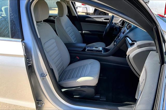 Used 2018 Ford Fusion S image 26