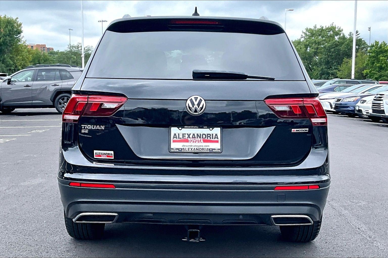 Used 2019 Volkswagen Tiguan SE AWD/4WD image 4
