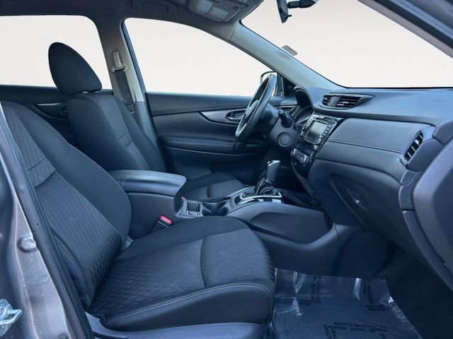 Used 2018 Nissan Rogue SV image 14
