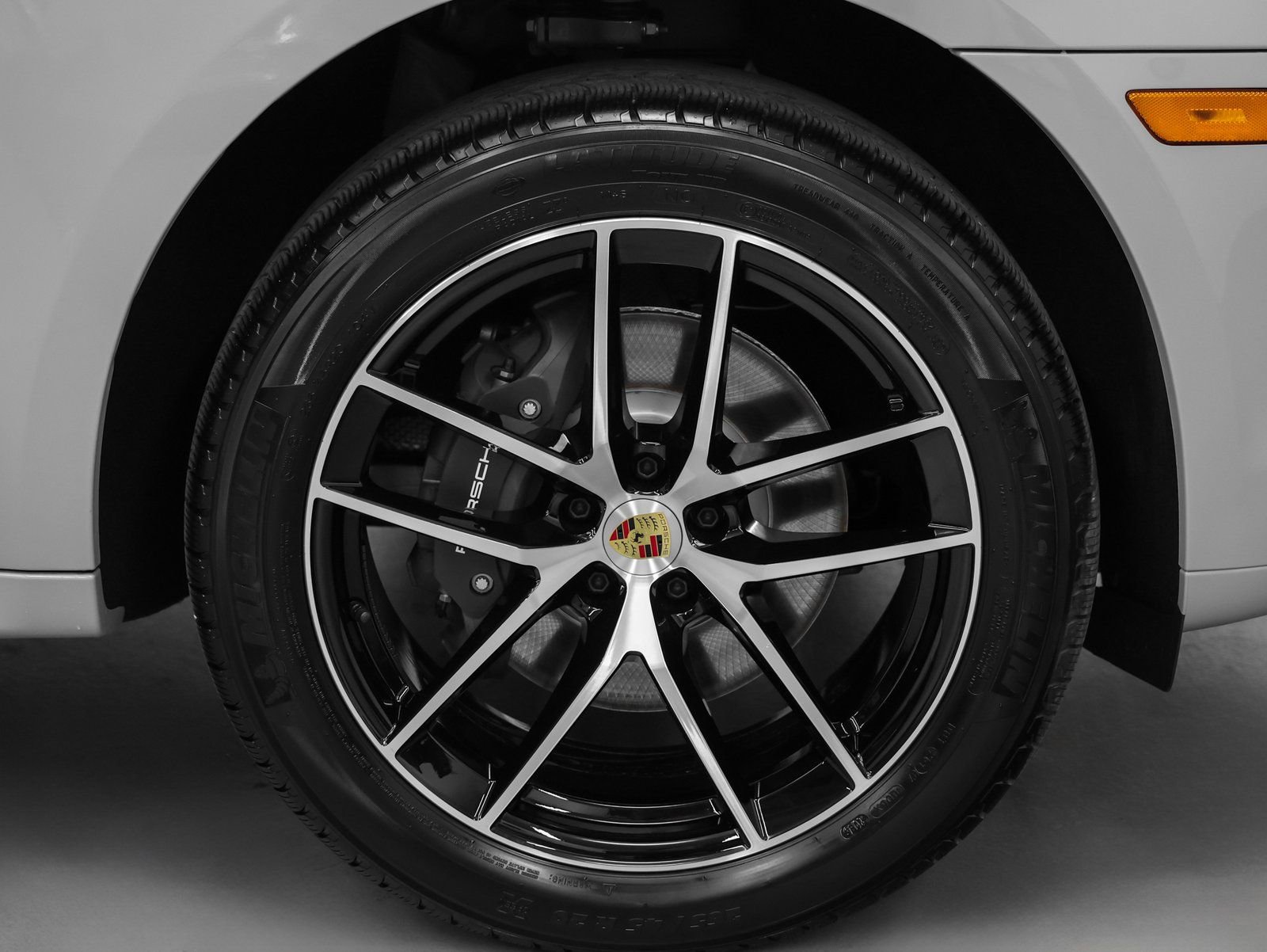 New 2026 Porsche Macan image 17