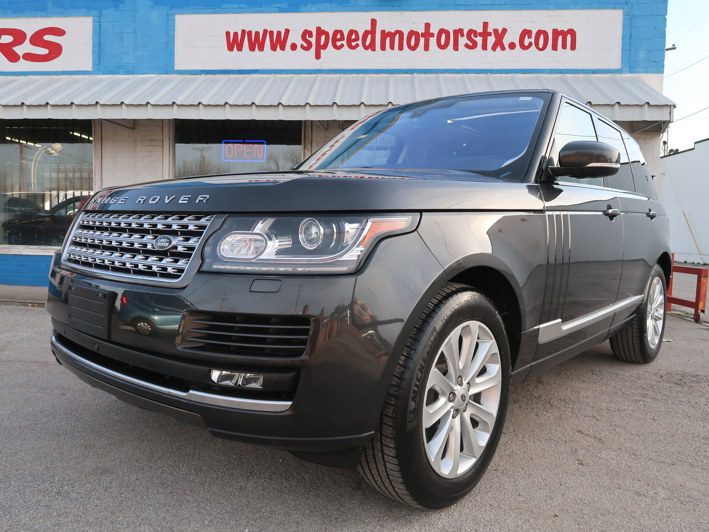 Used 2016 Land Rover Range Rover HSE image 5