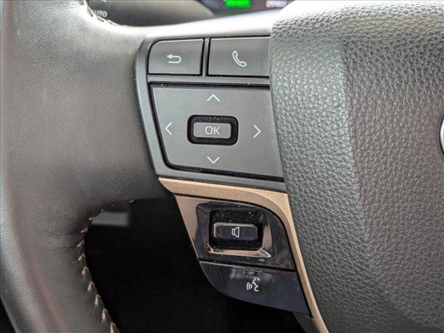 Used 2025 Toyota Crown AWD/4WD image 5