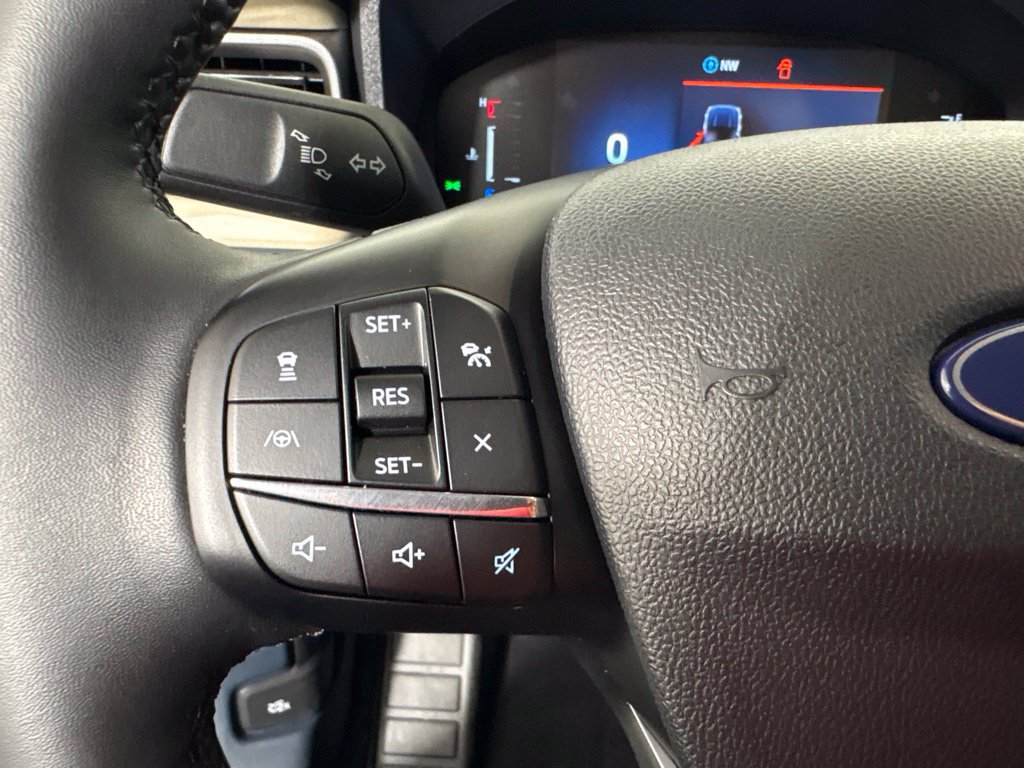 Used 2025 Ford Maverick Lariat AWD/4WD image 17