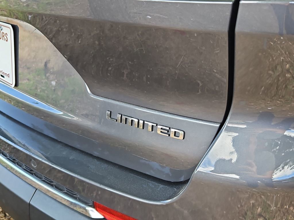 Used 2022 Jeep Grand Cherokee L Limited RWD image 6