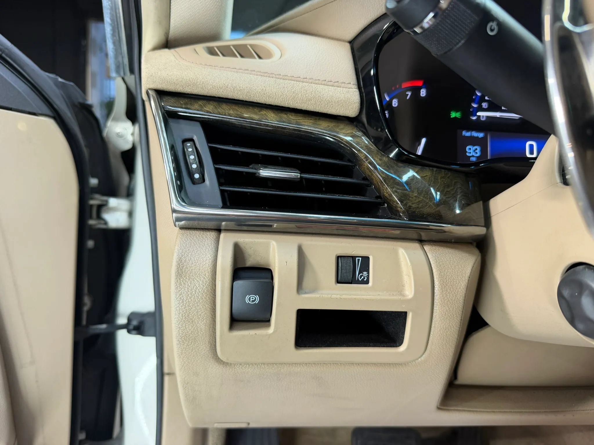 Used 2015 Cadillac CTS Luxury RWD image 18