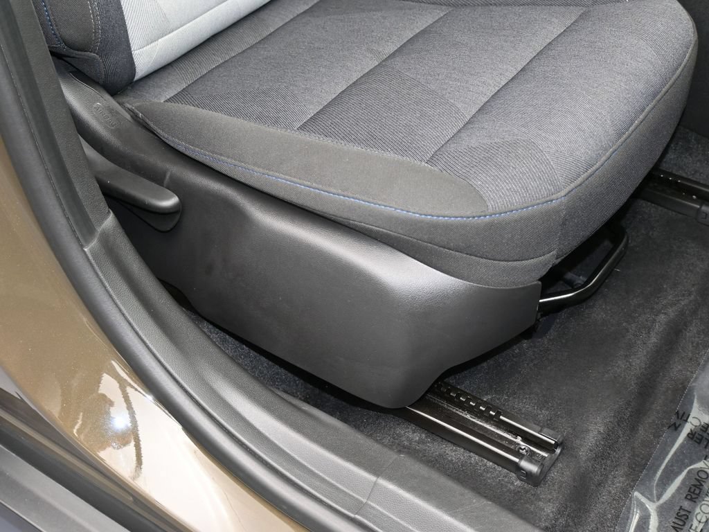 Used 2024 Chevrolet Trax LS w/ LS Convenience Package FWD image 39