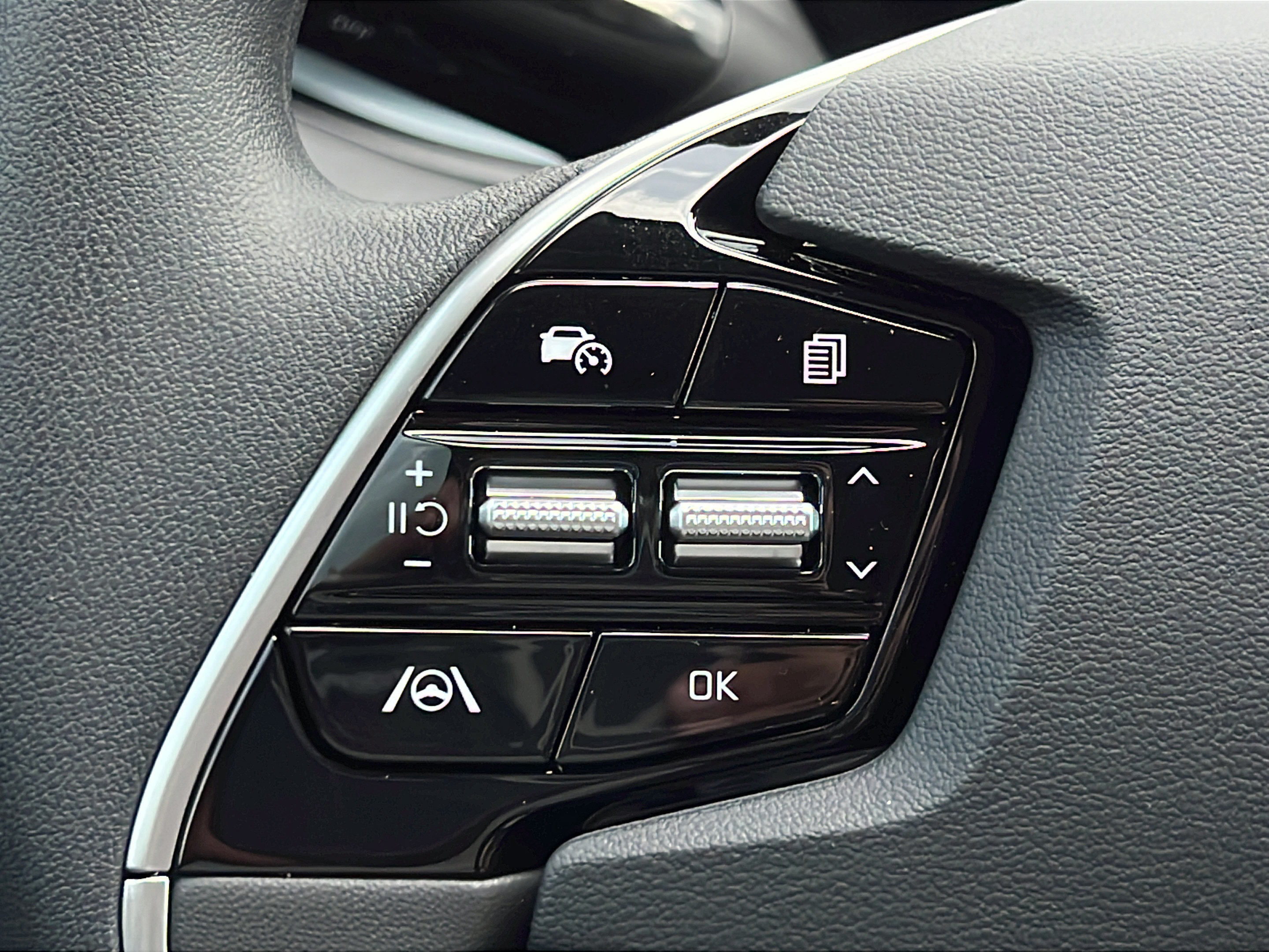 New 2026 Kia Niro LX FWD image 18