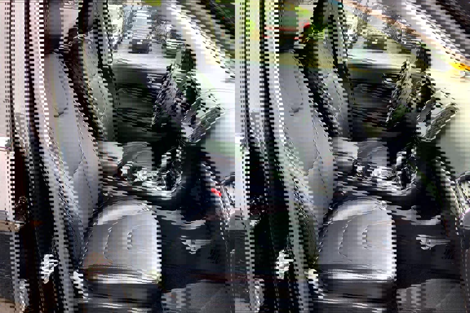 Used 2017 Ford Edge Titanium w/ Equipment Group 302A image 8