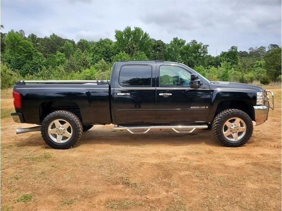 Used 2007 Chevrolet Silverado 2500 LTZ w/ Safety Package AWD/4WD image 14