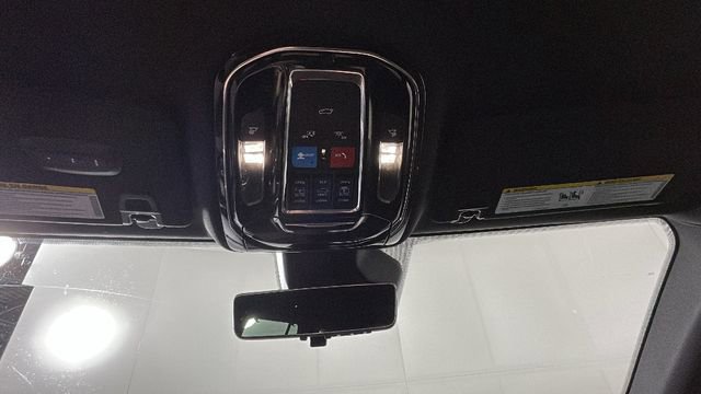 Used 2023 Jeep Grand Cherokee Overland w/ Luxury Tech Group IV AWD/4WD image 23