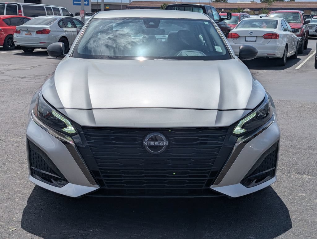 Used 2024 Nissan Altima 2.5 SV FWD image 10