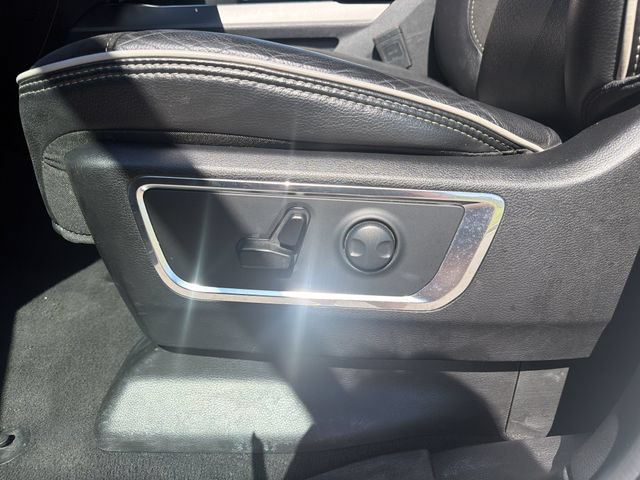 Used 2025 RAM 1500 Laramie AWD/4WD image 10