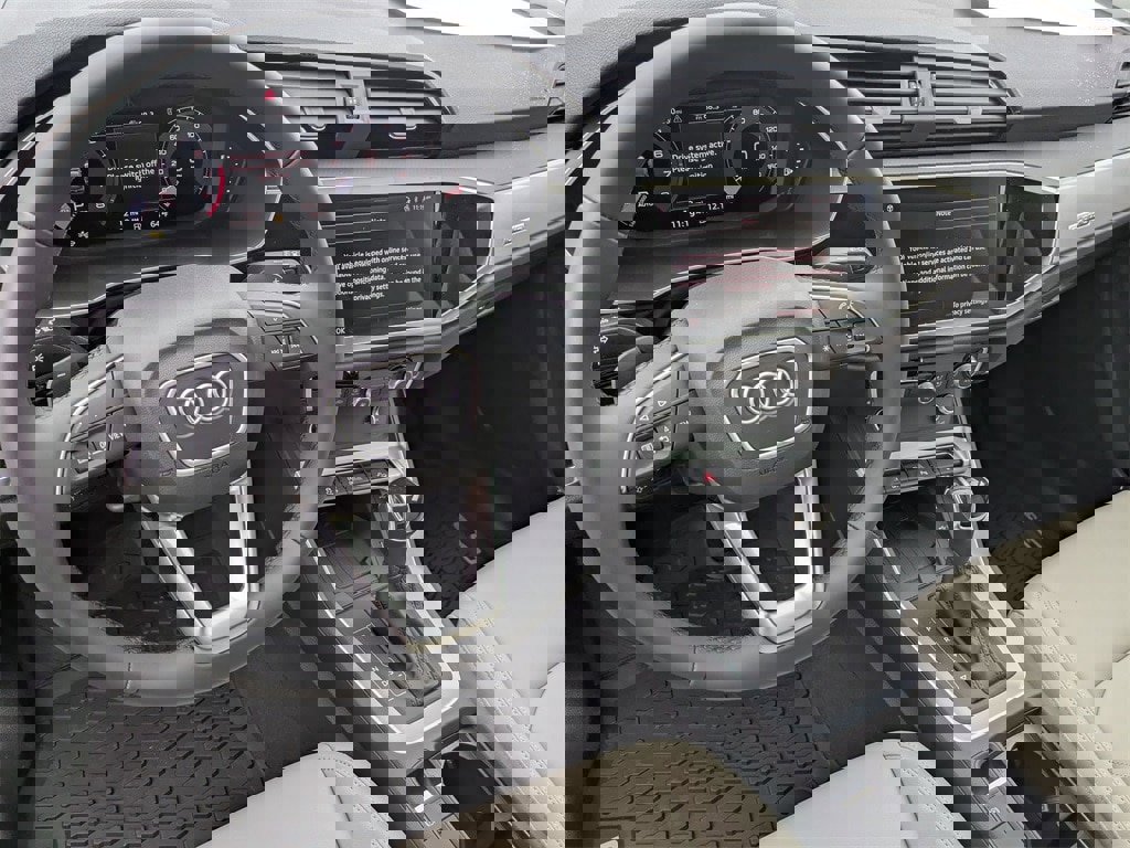 New 2025 Audi Q3 2.0T Premium image 15