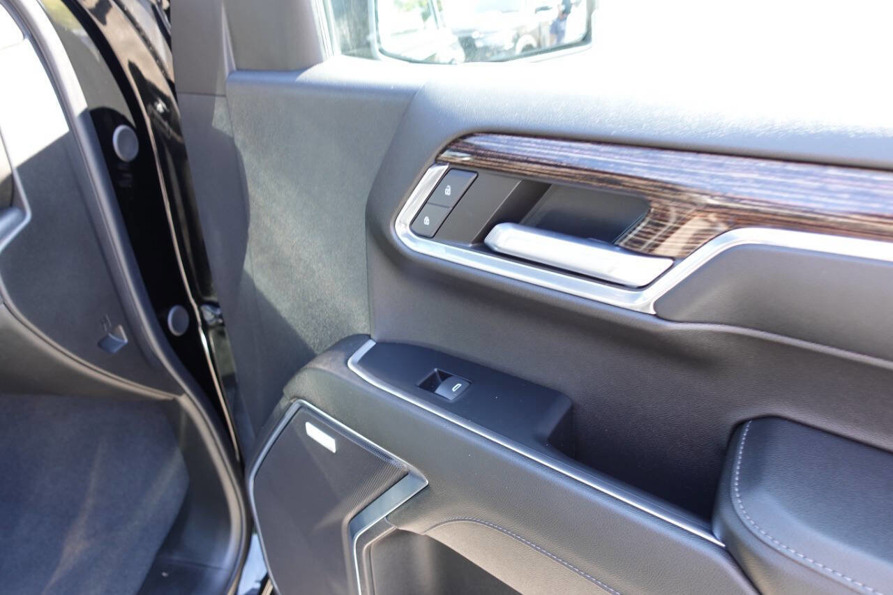 Used 2024 GMC Sierra 1500 Elevation image 25