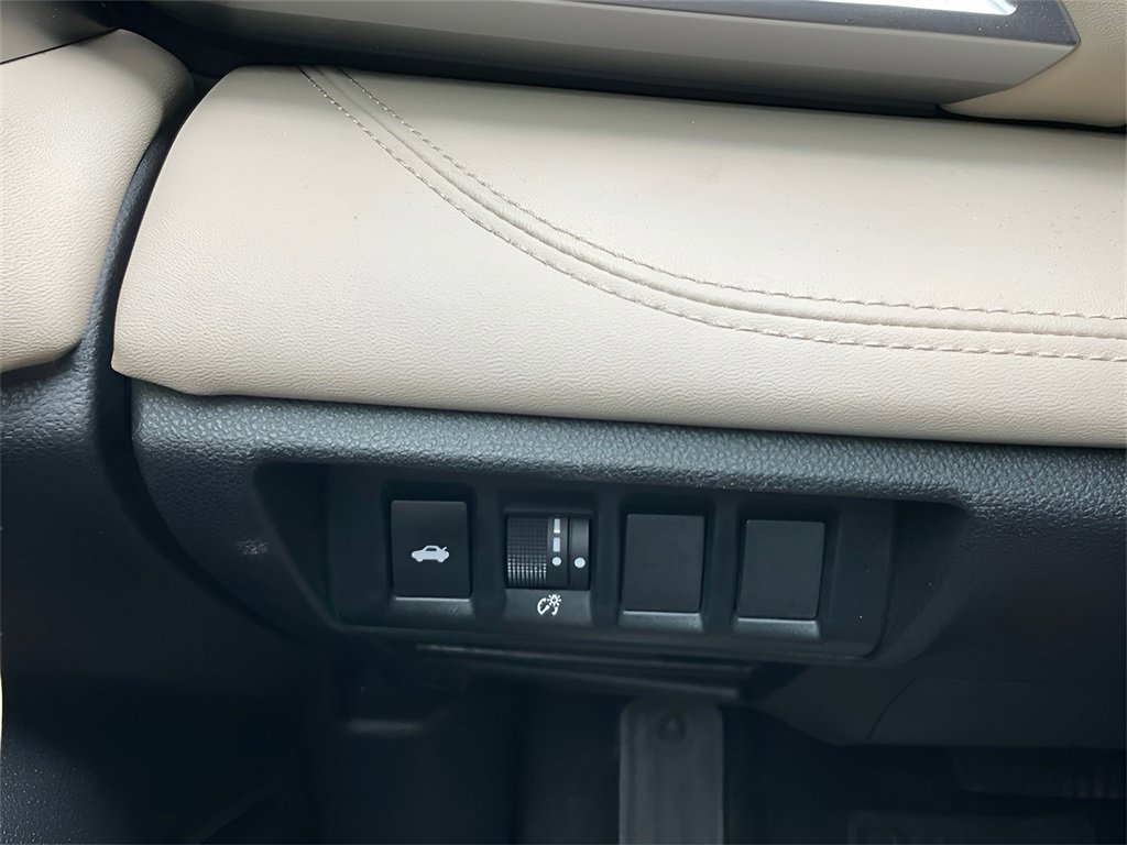 Used 2022 Subaru Legacy Limited w/ Popular Package #3 image 29