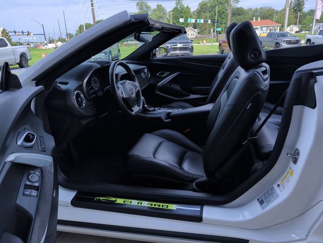 Used 2023 Chevrolet Camaro SS RWD image 11