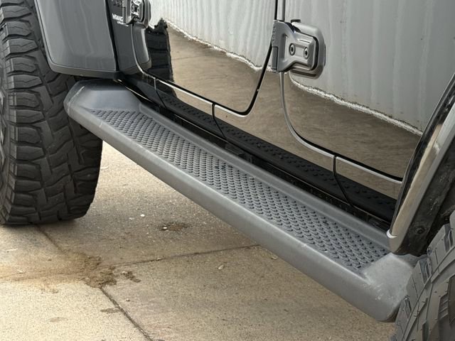 Used 2021 Jeep Wrangler Unlimited Sahara AWD/4WD image 8