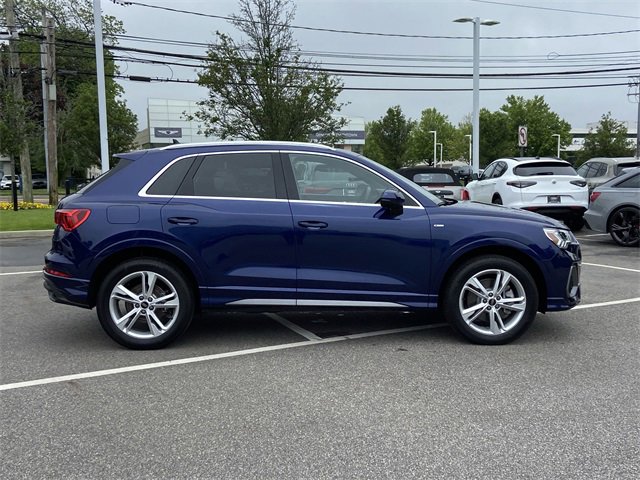 Used 2024 Audi Q3 2.0T Premium w/ Convenience Package image 5