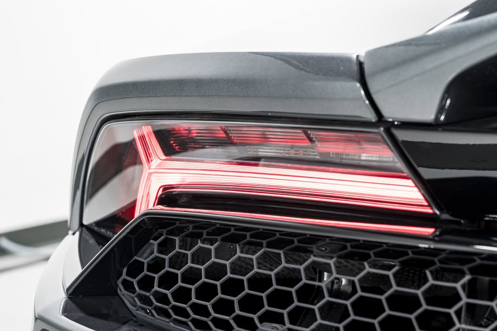 Used 2021 Lamborghini Huracan EVO RWD image 53