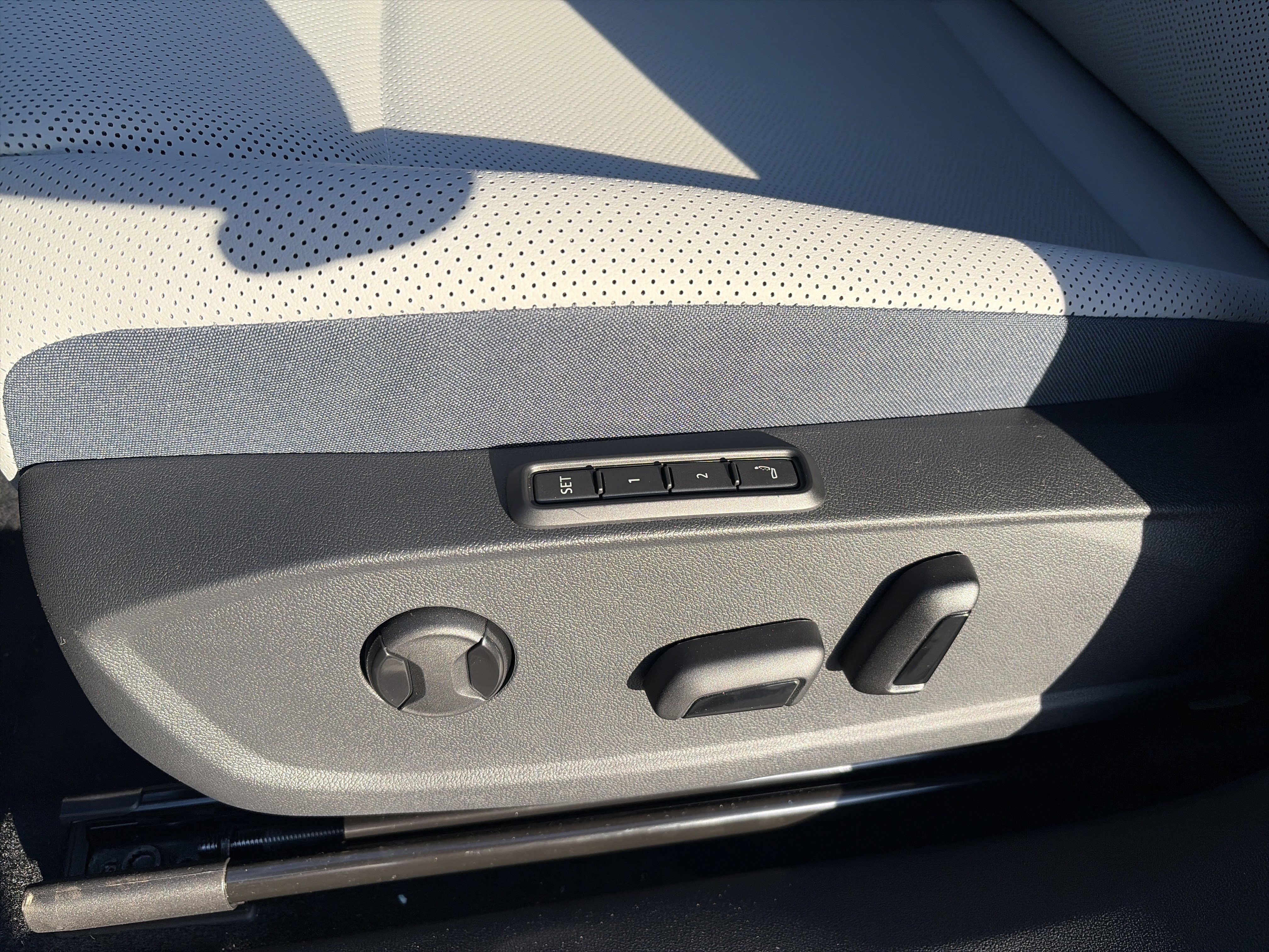 New 2025 Volkswagen ID.4 Pro S AWD/4WD image 11
