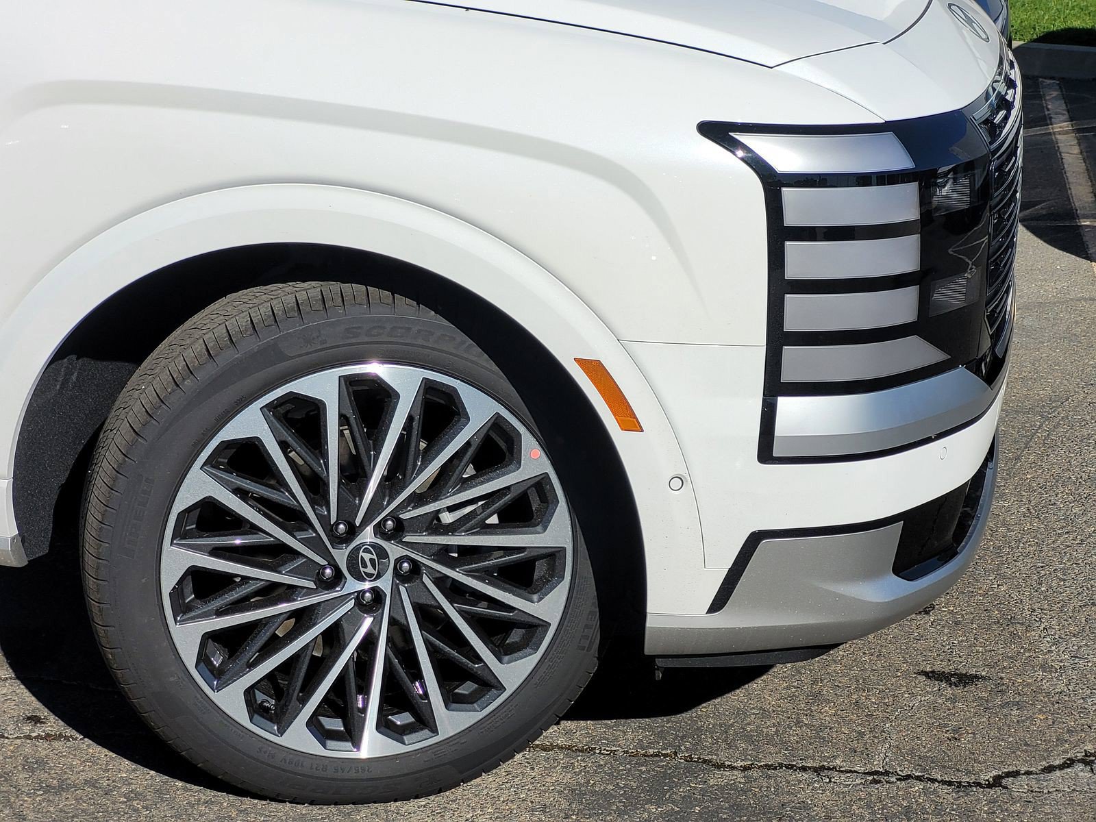 New 2026 Hyundai Palisade Calligraphy AWD/4WD image 3