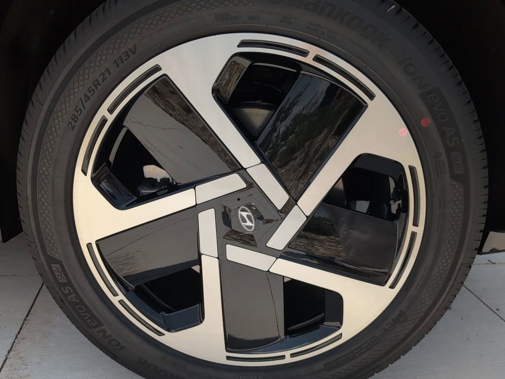 New 2026 Hyundai Ioniq 9 Limited image 30
