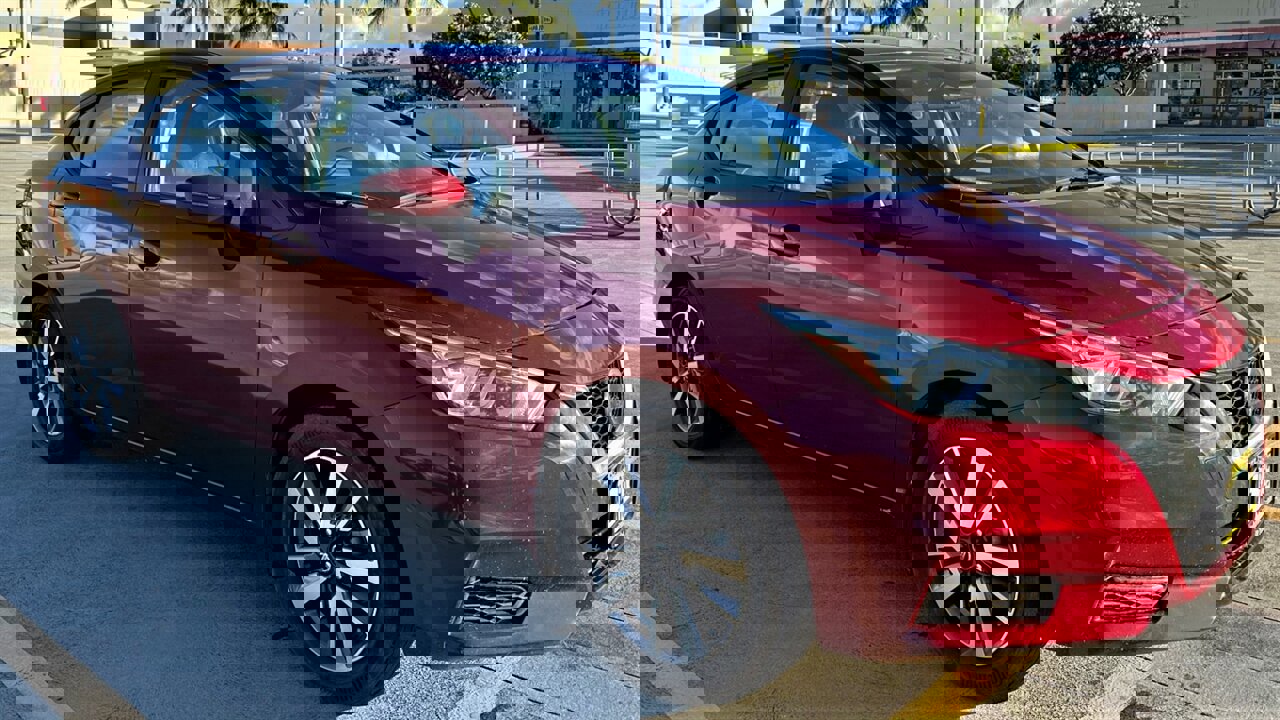 Used 2020 Nissan Versa SV image 6