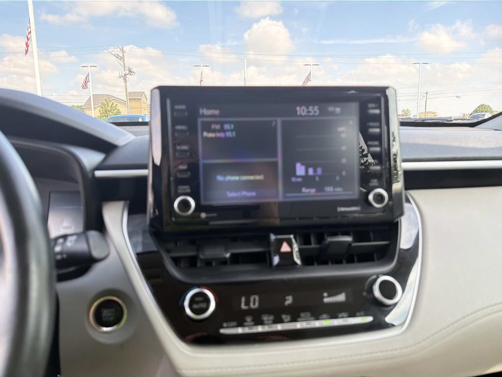 Used 2022 Toyota Corolla Cross LE AWD/4WD image 23