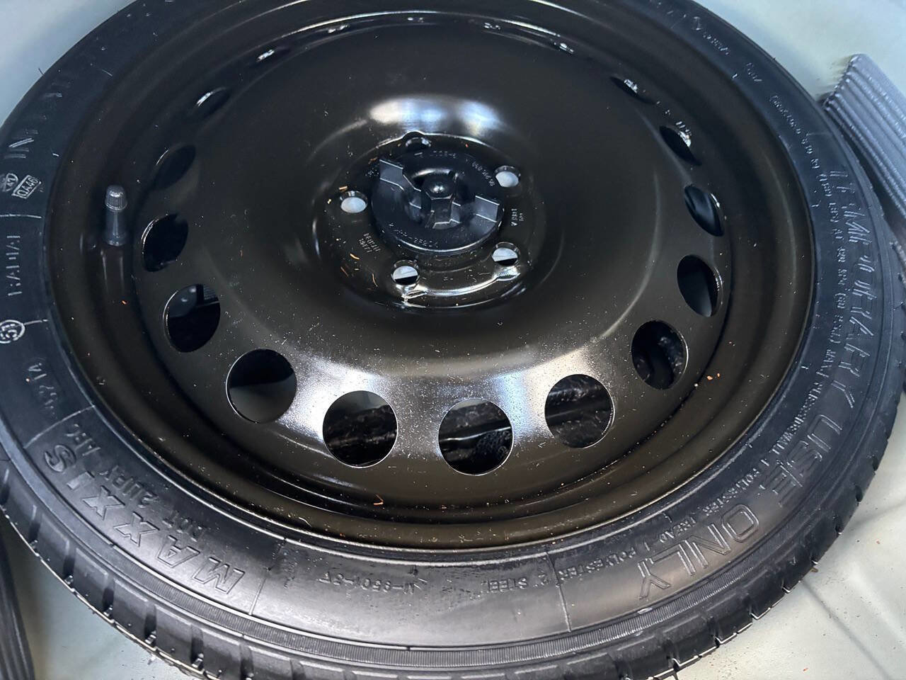 Used 2015 Chevrolet Sonic LT image 30