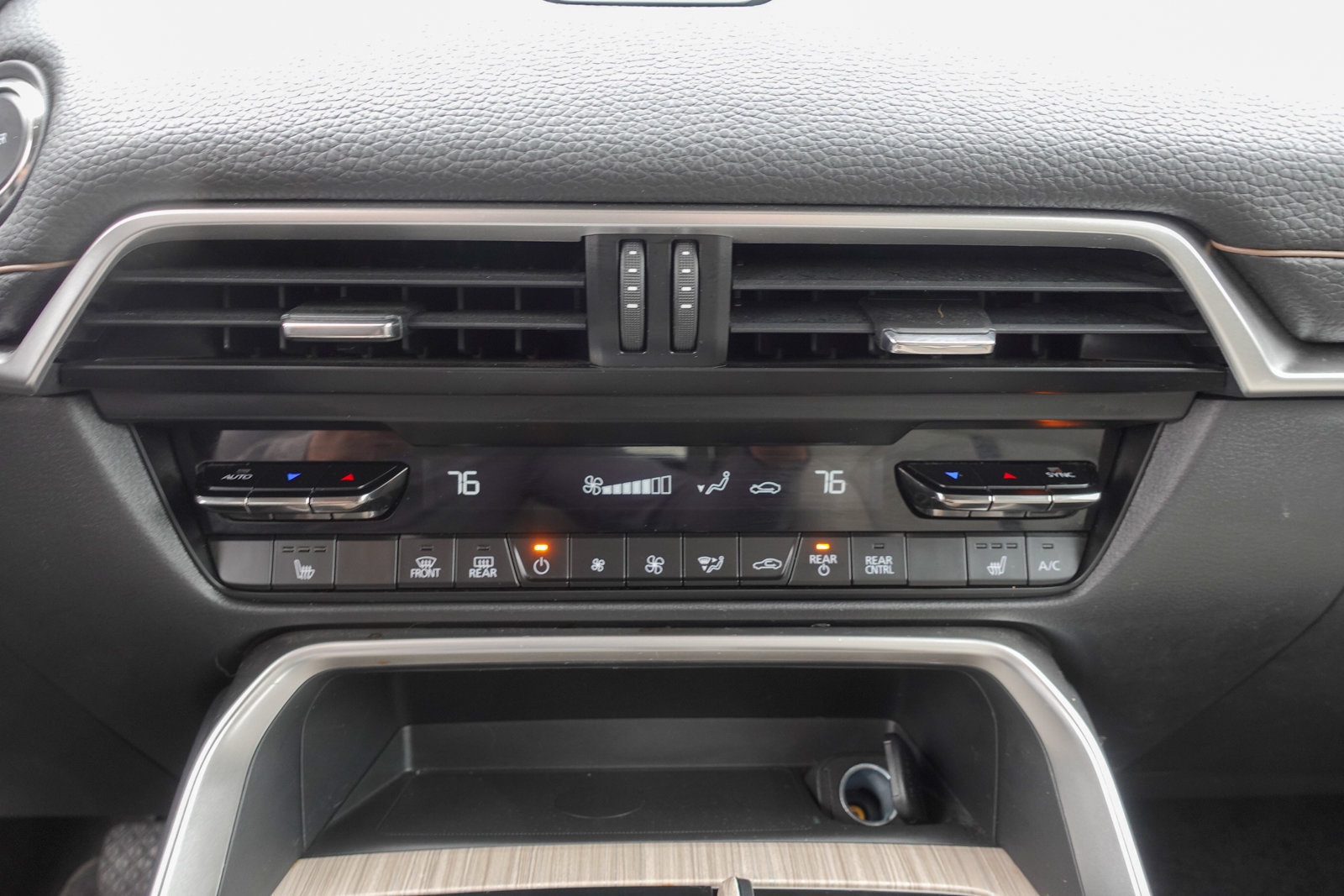 Used 2024 MAZDA CX-90 Plug-In Hybrid w/ Premium Pkg AWD/4WD image 22
