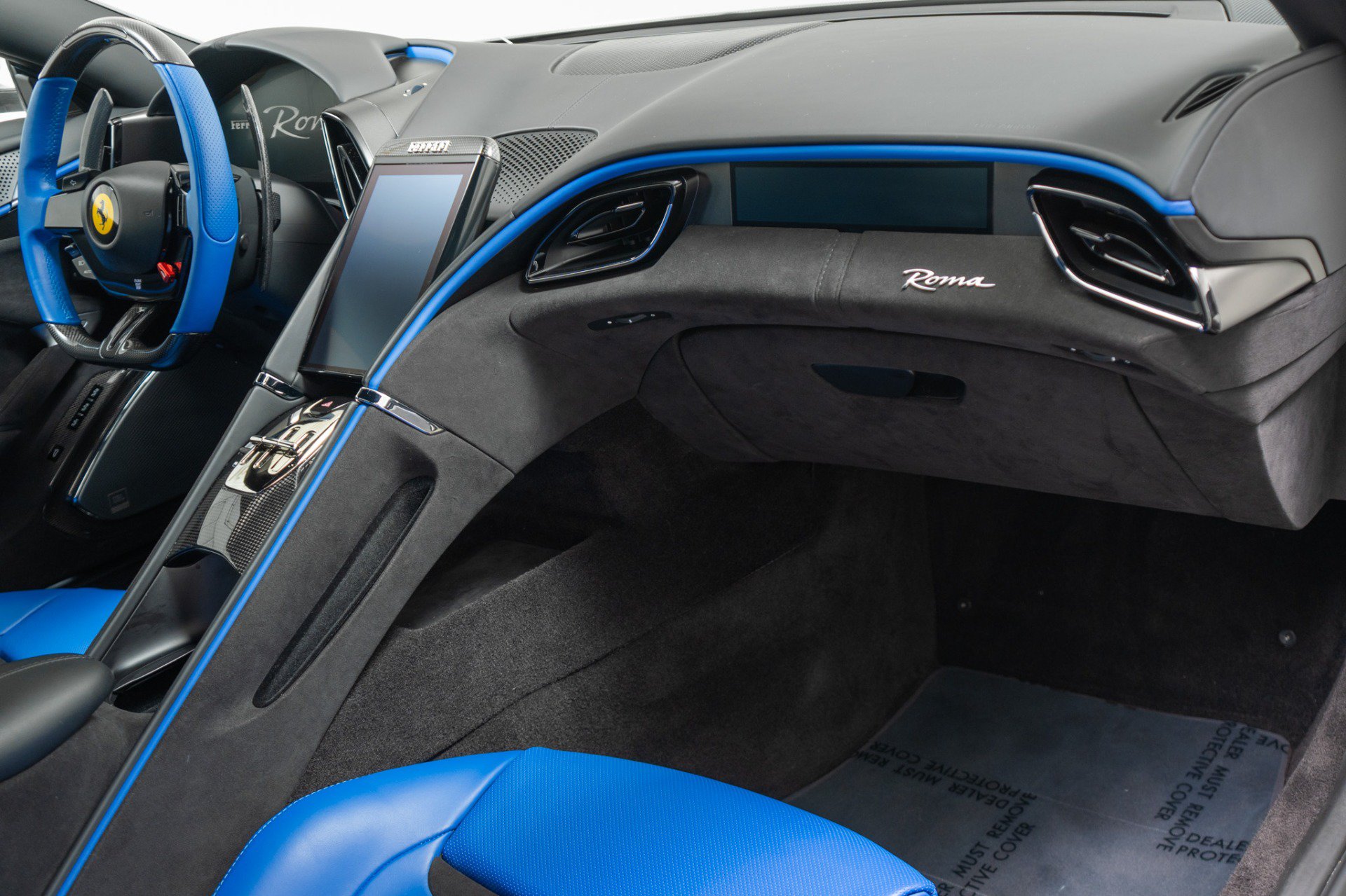 Used 2022 Ferrari Roma RWD image 14