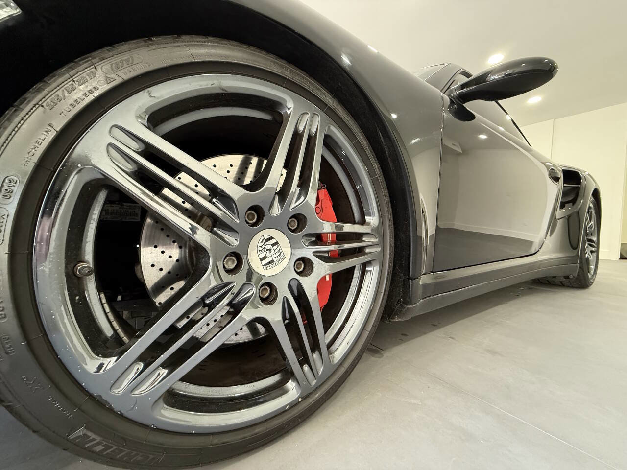 Used 2007 Porsche 911 Turbo image 2