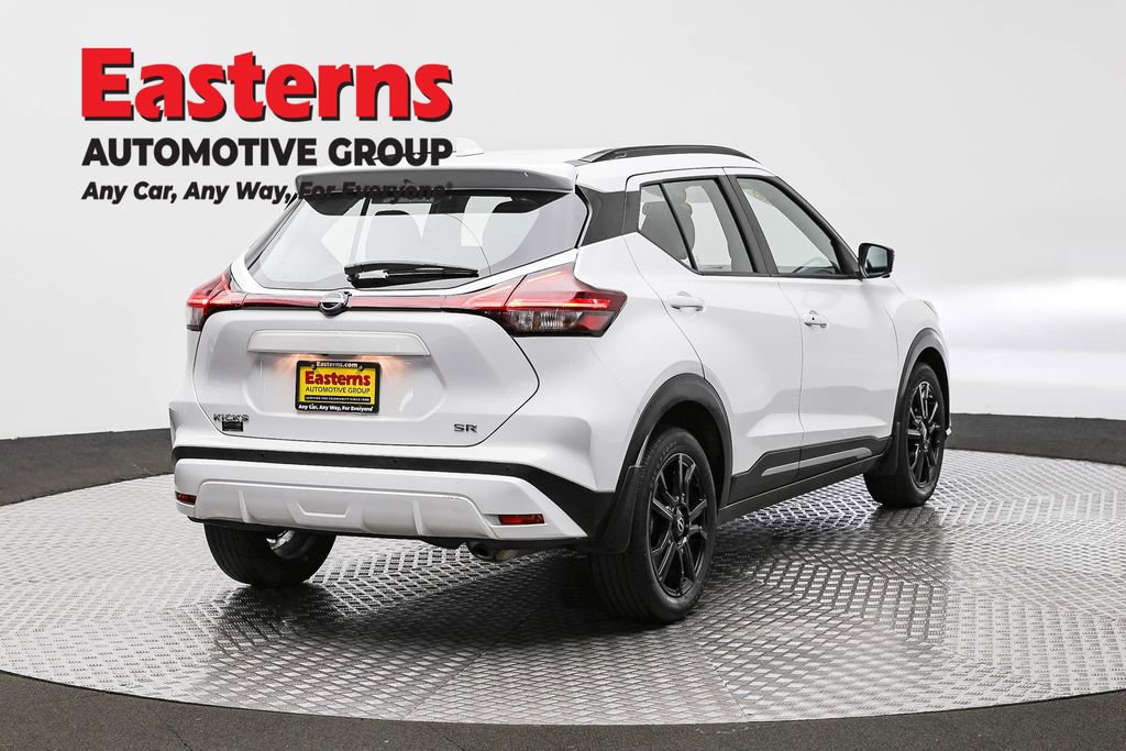 Used 2023 Nissan Kicks SR w/ SR Premium Package image 5